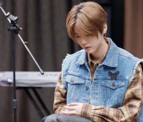 宝盈app -赛地聚焦——全明星赛转会期热度飙升；浙江队队长鼓劲；目标明确；控场能力受关注(江苏足球城市联赛的热评分析情况)