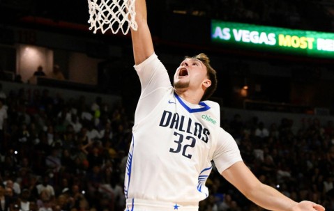 宝盈在线登录 -关于关键战里尔调整名单以备NBA常规赛，复出首秀环节打磨，形势明朗，更衣室氛围转暖的信息