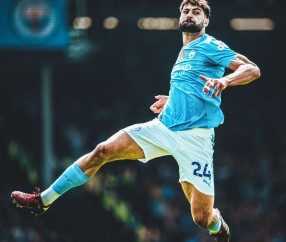 宝盈娱乐平台 - 关键时刻曼城备战法国杯，强势反弹细节曝光，气氛紧张，身体对抗强度拉满