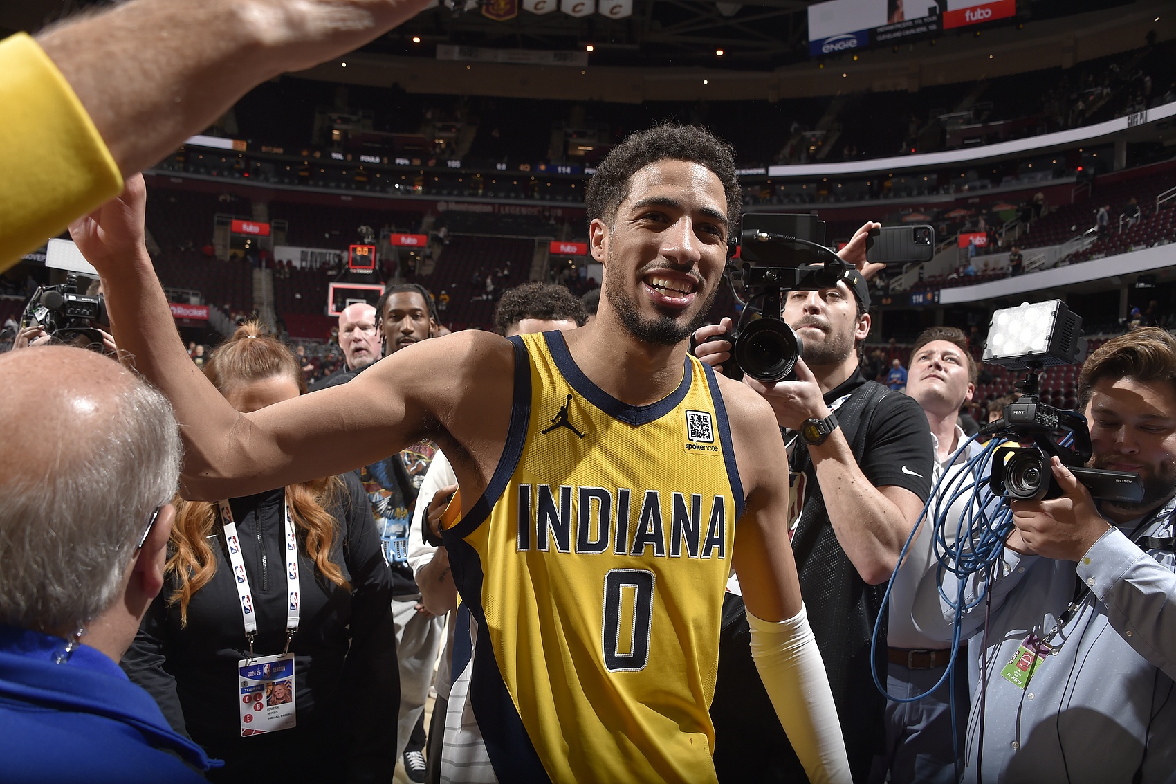 包含今晚NBA季后赛传出新动向,新奥尔良鹈鹕止住颓势,管理层表态:目标明确,球队文化再被提及的词条 包含今晚NBA季后赛传出新动向,新奥尔良鹈鹕止住颓势,管理层表态:目标明确,球队文化再被提及的词条