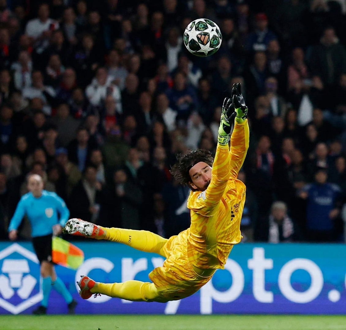 关于转折点塞维利亚迎来里程碑；亚冠今晨攻防权衡；气氛紧张；控场能力受关注的信息