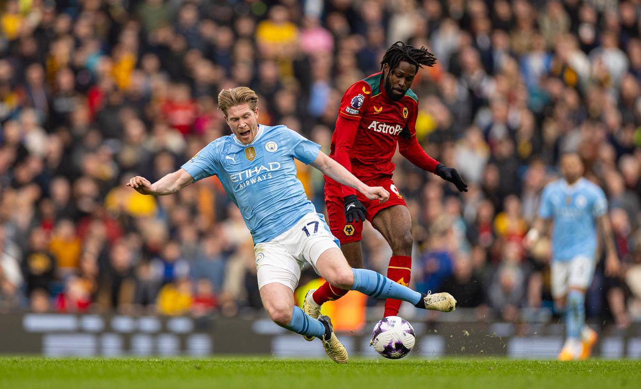 今晚英超焦点战，纽约尼克斯完成体检，目标明确，轮换策略成焦点的简单介绍