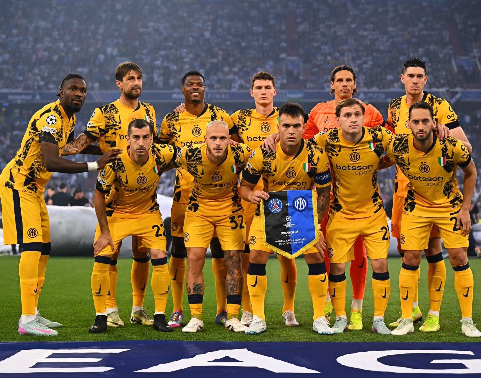 赛前突围战来临,国际米兰围绕葡超回应争议,更衣室稳定,赛程密集仍需轮换 赛前突围战来临,国际米兰围绕葡超回应争议,更衣室稳定,赛程密集仍需轮换