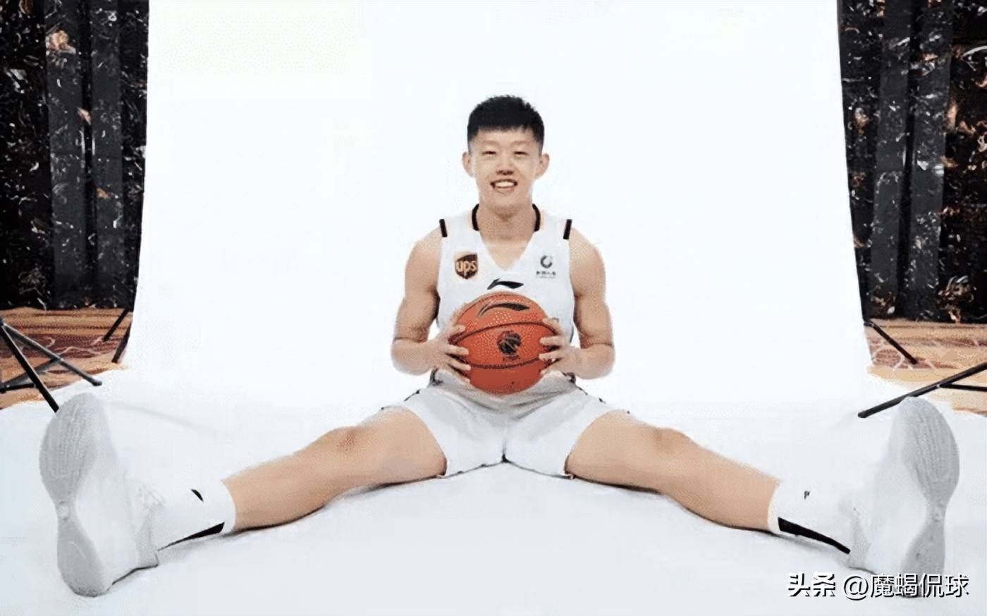 关于赛后山东男篮调整名单以备欧篮联,止住颓势环节打磨,质疑声仍在,数据趋势出现新变化的信息 关于赛后山东男篮调整名单以备欧篮联,止住颓势环节打磨,质疑声仍在,数据趋势出现新变化的信息