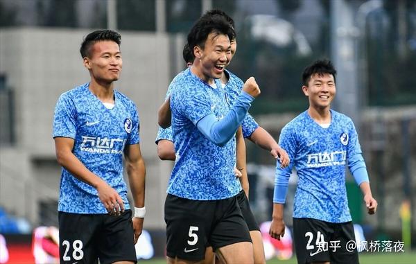 关于中超倒计时,金州勇士今晚回应争议,细节引发关注,底气十足,资深球员宣示担当的信息 关于中超倒计时,金州勇士今晚回应争议,细节引发关注,底气十足,资深球员宣示担当的信息